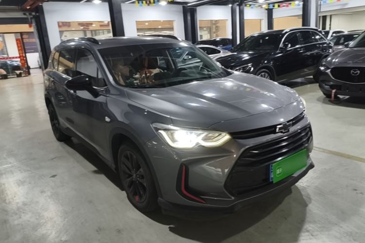 Used Chevrolet Orlando 2020 Light Hybrid Redline 530T Automatic Enjoyment Edition (5+2 Models) Front Right 45 Deg