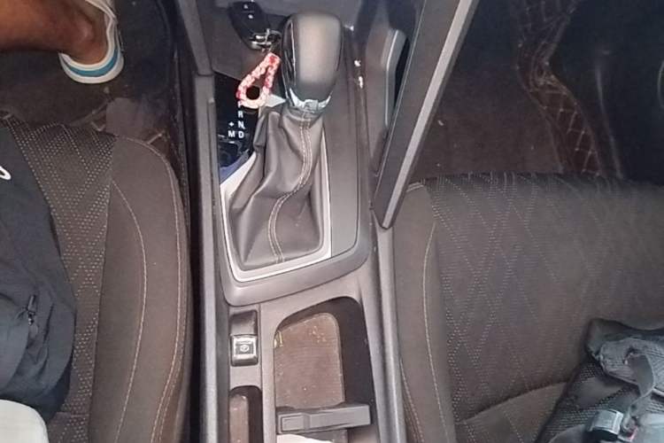 Used Chevrolet Orlando 2020 Mild Hybrid 530T Automatic Enjoyment Edition (5+2 Models) Gear Lever