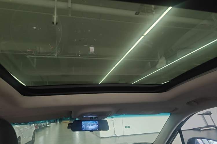 Used Chevrolet Orlando 2020 Light Hybrid Redline 530T Automatic Enjoyment Edition (5+2 Models) Headliner