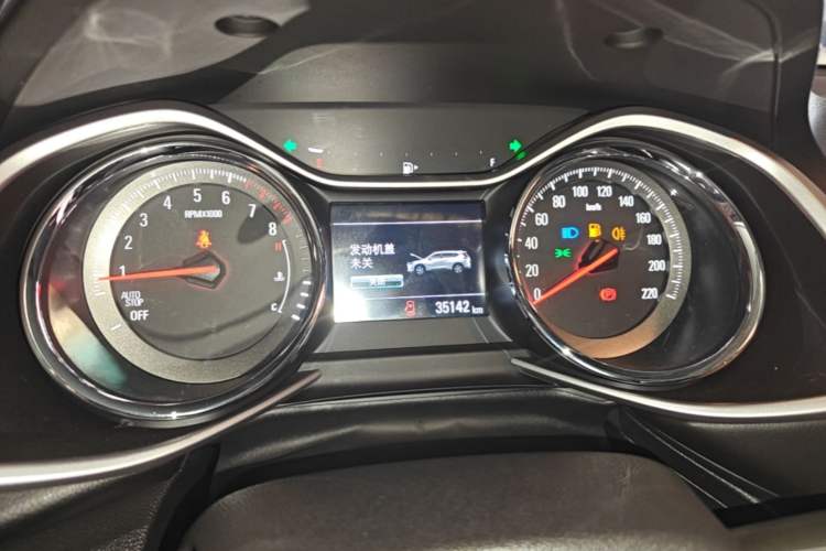 Used Chevrolet Orlando 2020 Light Hybrid Redline 530T Automatic Enjoyment Edition (5+2 Models) Instrument Cluster