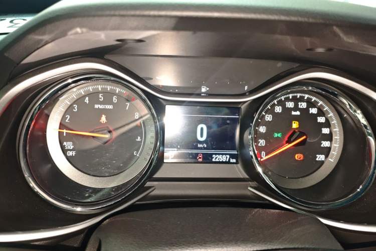 Used Chevrolet Orlando 2020 Light Hybrid Redline 530T Automatic Enjoyment Edition (5+2 Models) Instrument Cluster
