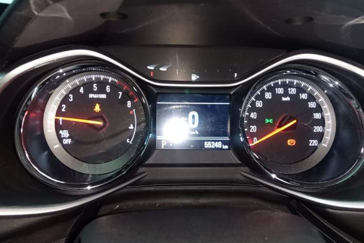Used Chevrolet Orlando 2020 Light Hybrid Redline 530T Automatic Enjoyment Edition (5+2 Models) Instrument Cluster