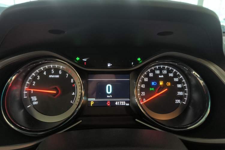 Used Chevrolet Orlando 2020 Light Hybrid Redline 530T Automatic Enjoyment Edition (5+2 Models) Instrument Cluster
