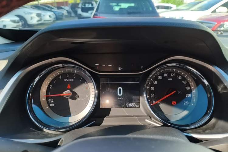 Used Chevrolet Orlando 2020 Light Hybrid Redline 530T Automatic Enjoyment Edition (5+2 Models) Instrument Cluster