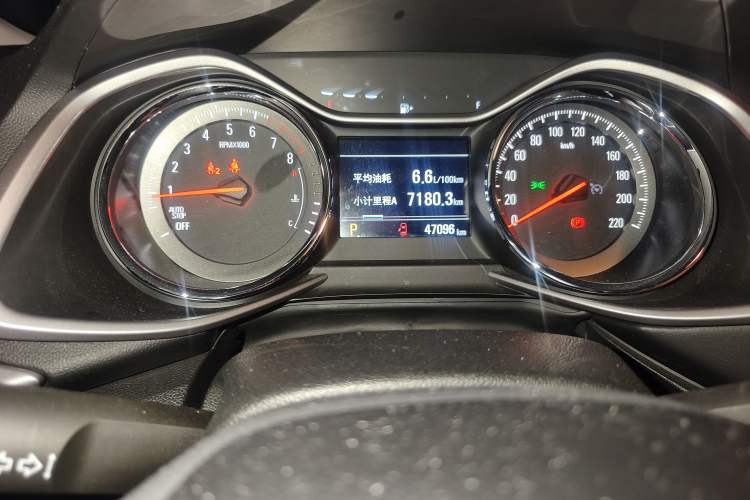 Used Chevrolet Orlando 2020 Light Hybrid Redline 530T Automatic Enjoyment Edition (5+2 Models) Instrument Cluster