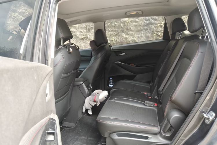 Used Chevrolet Orlando 2020 Light Hybrid Redline 530T Automatic Enjoyment Edition (5+2 Models) Interior 1
