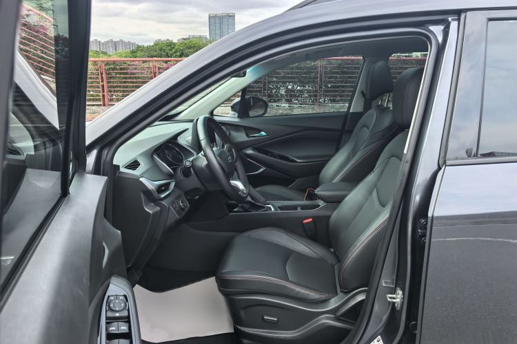 Used Chevrolet Orlando 2020 Light Hybrid Redline 530T Automatic Enjoyment Edition (5+2 Models) Interior 1