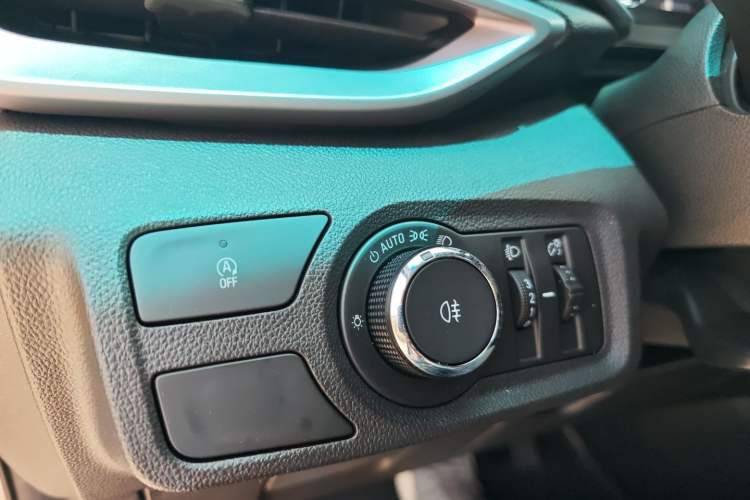 Used Chevrolet Orlando 2020 Light Hybrid Redline 530T Automatic Enjoyment Edition (5+2 Models) Interior 10