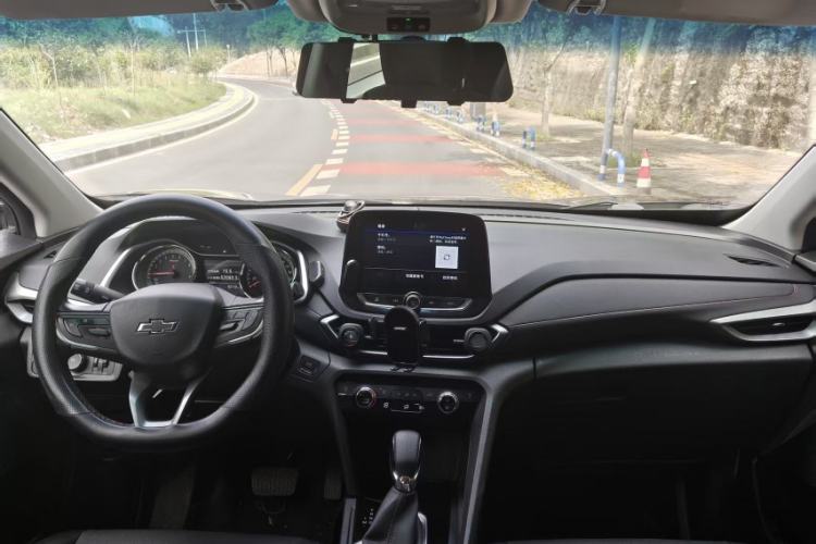 Used Chevrolet Orlando 2020 Light Hybrid Redline 530T Automatic Enjoyment Edition (5+2 Models) Interior 2