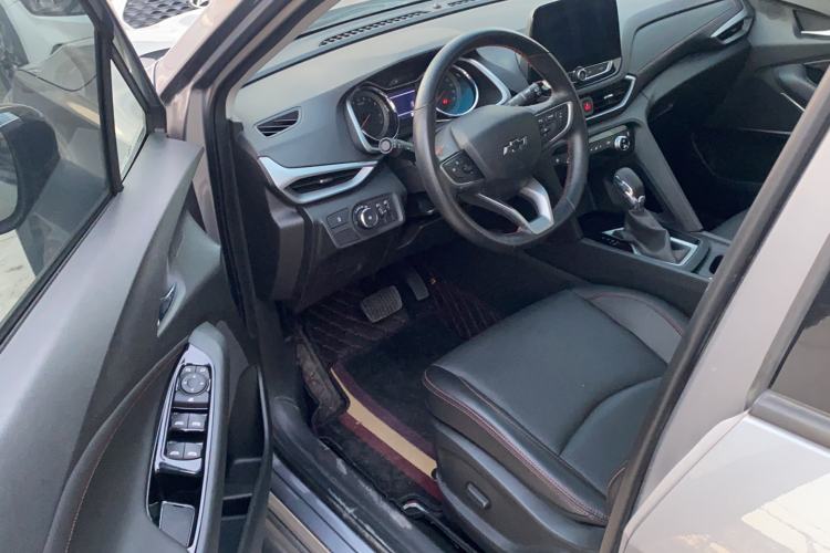 Used Chevrolet Orlando 2020 Light Hybrid Redline 530T Automatic Enjoyment Edition (5+2 Models) Interior 2