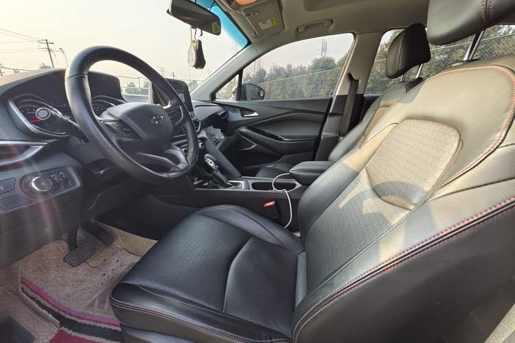Used Chevrolet Orlando 2020 Light Hybrid Redline 530T Automatic Enjoyment Edition (5+2 Models) Interior 2