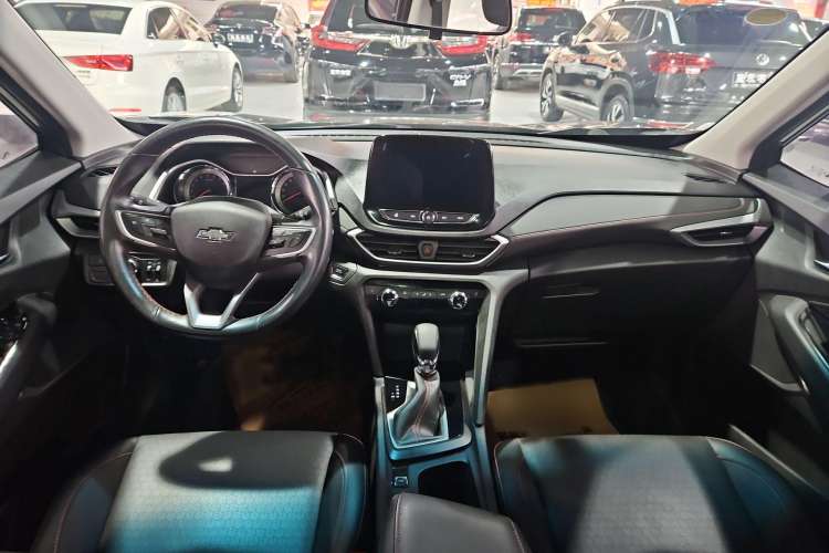 Used Chevrolet Orlando 2020 Light Hybrid Redline 530T Automatic Enjoyment Edition (5+2 Models) Interior 3