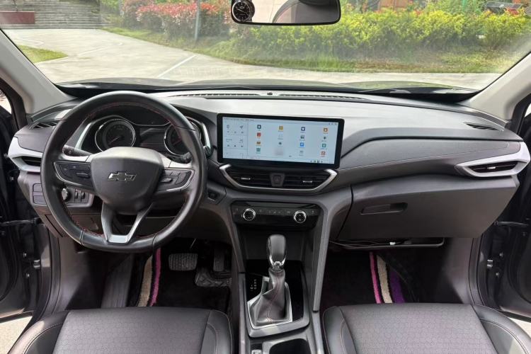 Used Chevrolet Orlando 2020 Light Hybrid Redline 530T Automatic Enjoyment Edition (5+2 Models) Interior 3