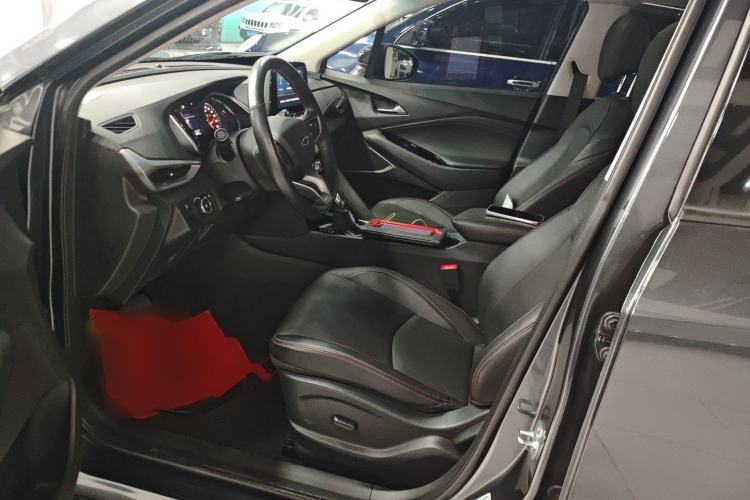 Used Chevrolet Orlando 2020 Light Hybrid Redline 530T Automatic Enjoyment Edition (5+2 Models) Interior 3