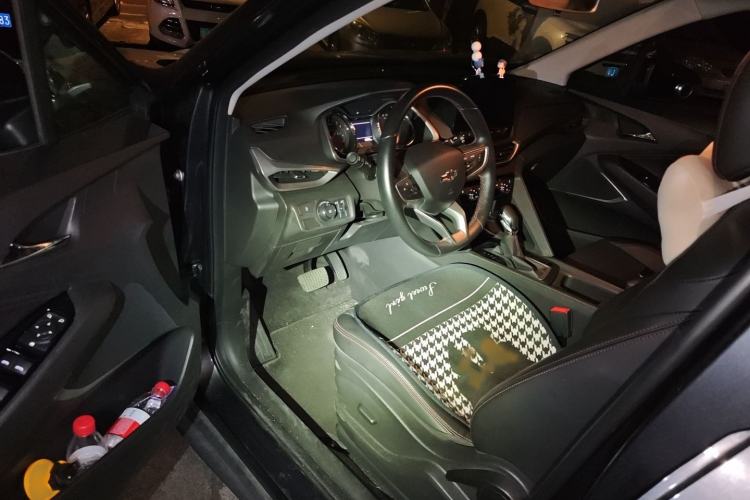 Used Chevrolet Orlando 2020 Light Hybrid Redline 530T Automatic Enjoyment Edition (5+2 Models) Interior 3