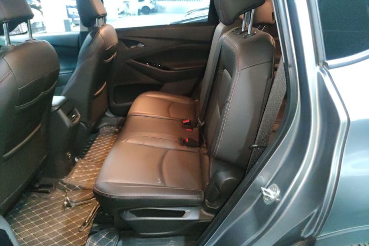 Used Chevrolet Orlando 2020 Light Hybrid Redline 530T Automatic Enjoyment Edition (5+2 Models) Interior 4