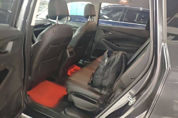 Used Chevrolet Orlando 2020 Light Hybrid Redline 530T Automatic Enjoyment Edition (5+2 Models) Interior 4