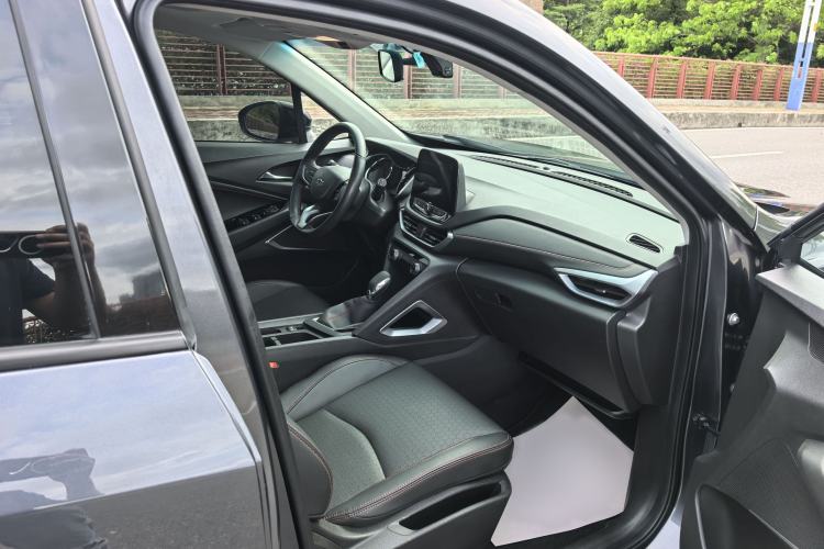 Used Chevrolet Orlando 2020 Light Hybrid Redline 530T Automatic Enjoyment Edition (5+2 Models) Interior 7