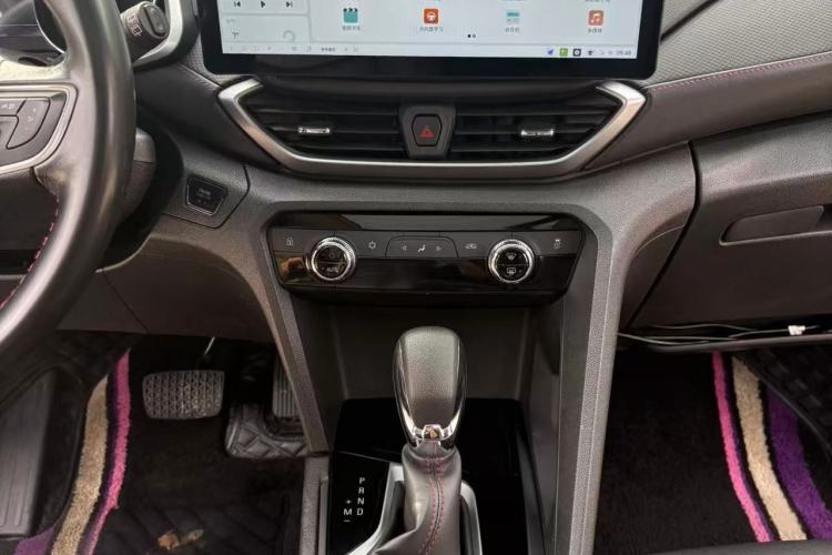 Used Chevrolet Orlando 2020 Light Hybrid Redline 530T Automatic Enjoyment Edition (5+2 Models) Interior 7