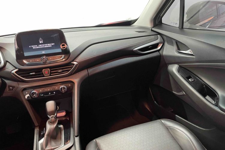 Used Chevrolet Orlando 2020 Light Hybrid Redline 530T Automatic Enjoyment Edition (5+2 Models) Interior 9