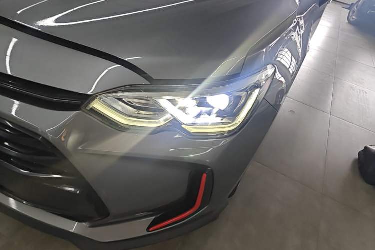 Used Chevrolet Orlando 2020 Light Hybrid Redline 530T Automatic Enjoyment Edition (5+2 Models) Left Front Headlight