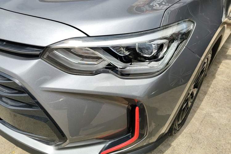 Used Chevrolet Orlando 2020 Light Hybrid Redline 530T Automatic Enjoyment Edition (5+2 Models) Left Front Headlight