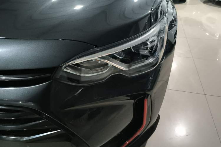 Used Chevrolet Orlando 2020 Light Hybrid Redline 530T Automatic Enjoyment Edition (5+2 Models) Left Front Headlight