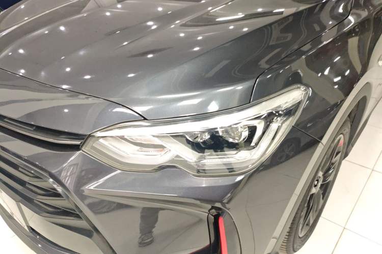 Used Chevrolet Orlando 2020 Light Hybrid Redline 530T Automatic Enjoyment Edition (5+2 Models) Left Front Headlight
