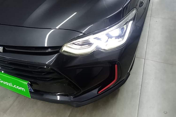 Used Chevrolet Orlando 2020 Light Hybrid Redline 530T Automatic Enjoyment Edition (5+2 Models) Left Front Headlight
