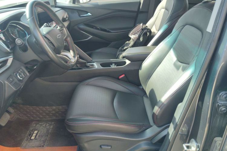 Used Chevrolet Orlando 2020 Light Hybrid Redline 530T Automatic Enjoyment Edition (5+2 Models) Left Front Seat