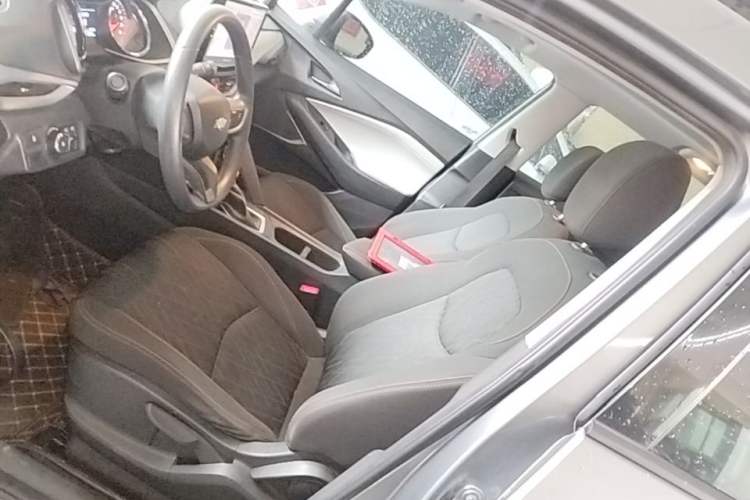 Used Chevrolet Orlando 2020 Mild Hybrid 530T Automatic Enjoyment Edition (5+2 Models) Left Front Seat