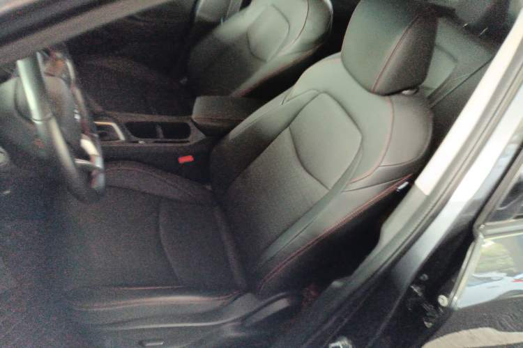 Used Chevrolet Orlando 2020 Light Hybrid Redline 530T Automatic Enjoyment Edition (5+2 Models) Left Front Seat