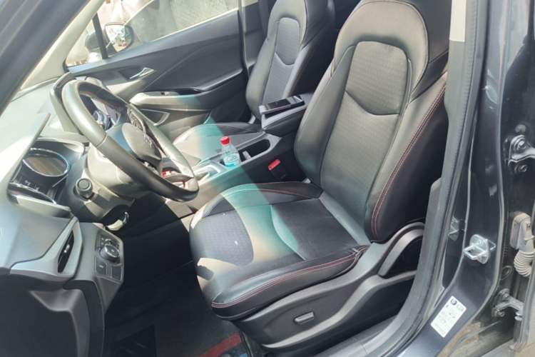 Used Chevrolet Orlando 2020 Light Hybrid Redline 530T Automatic Enjoyment Edition (5+2 Models) Left Front Seat