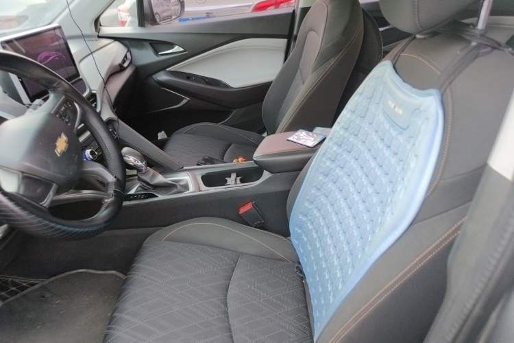 Used Chevrolet Orlando 2020 Mild Hybrid 530T Automatic Enjoyment Edition (5+2 Models) Left Front Seat