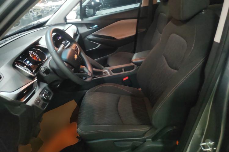 Used Chevrolet Orlando 2020 Mild Hybrid 530T Automatic Enjoyment Edition (5+2 Models) Left Front Seat