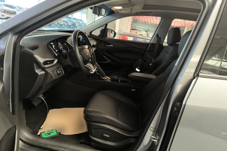 Used Chevrolet Orlando 2020 Light Hybrid Redline 530T Automatic Enjoyment Edition (5+2 Models) Left Front Seat