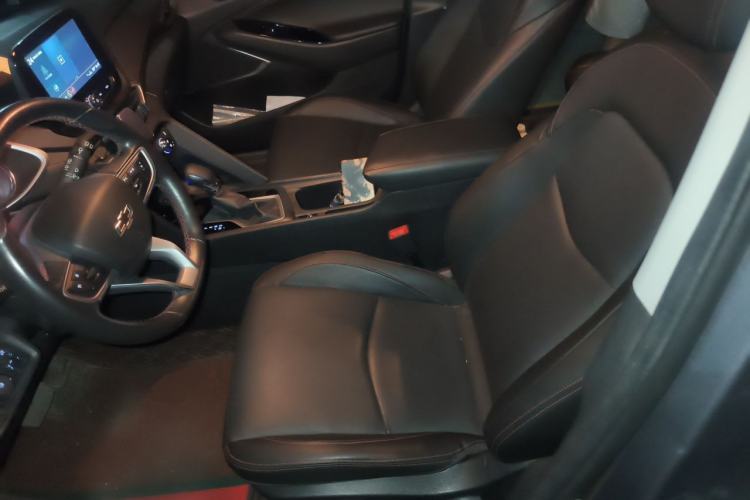 Used Chevrolet Orlando 2020 Light Hybrid Redline 530T Automatic Enjoyment Edition (5+2 Models) Left Front Seat