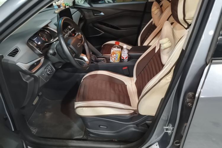 Used Chevrolet Orlando 2020 Light Hybrid Redline 530T Automatic Enjoyment Edition (5+2 Models) Left Front Seat