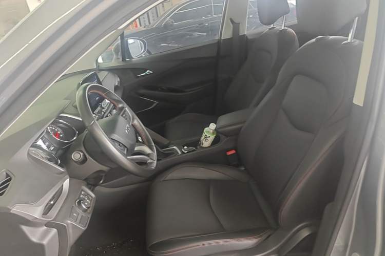 Used Chevrolet Orlando 2020 Light Hybrid Redline 530T Automatic Enjoyment Edition (5+2 Models) Left Front Seat