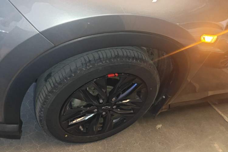 Used Chevrolet Orlando 2020 Light Hybrid Redline 530T Automatic Enjoyment Edition (5+2 Models) Left Front Wheel Hub