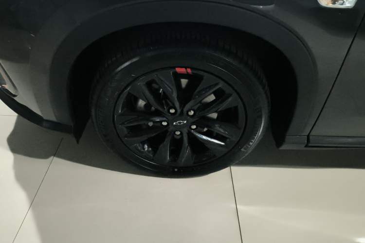 Used Chevrolet Orlando 2020 Light Hybrid Redline 530T Automatic Enjoyment Edition (5+2 Models) Left Front Wheel Hub