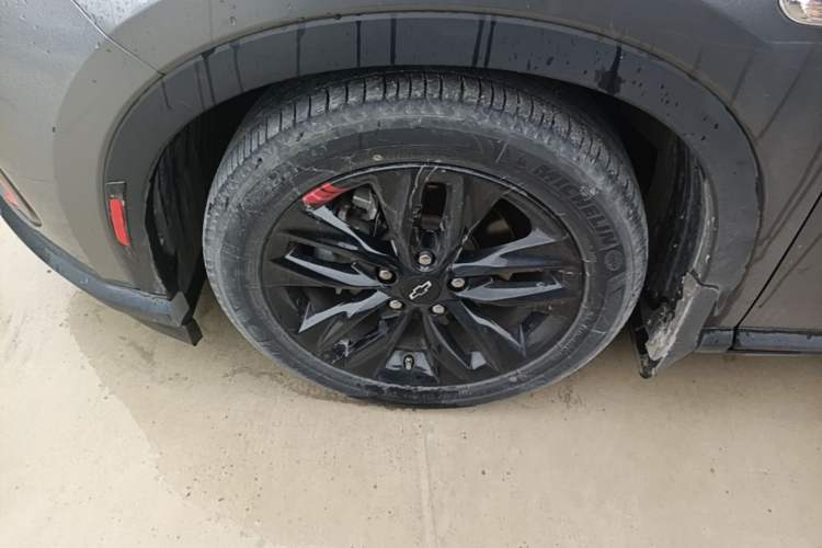Used Chevrolet Orlando 2020 Light Hybrid Redline 530T Automatic Enjoyment Edition (5+2 Models) Left Front Wheel Hub