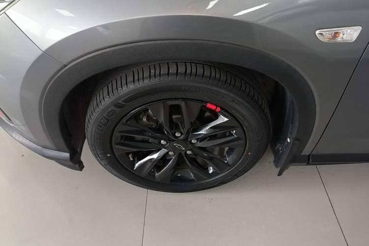 Used Chevrolet Orlando 2020 Light Hybrid Redline 530T Automatic Enjoyment Edition (5+2 Models) Left Front Wheel Hub