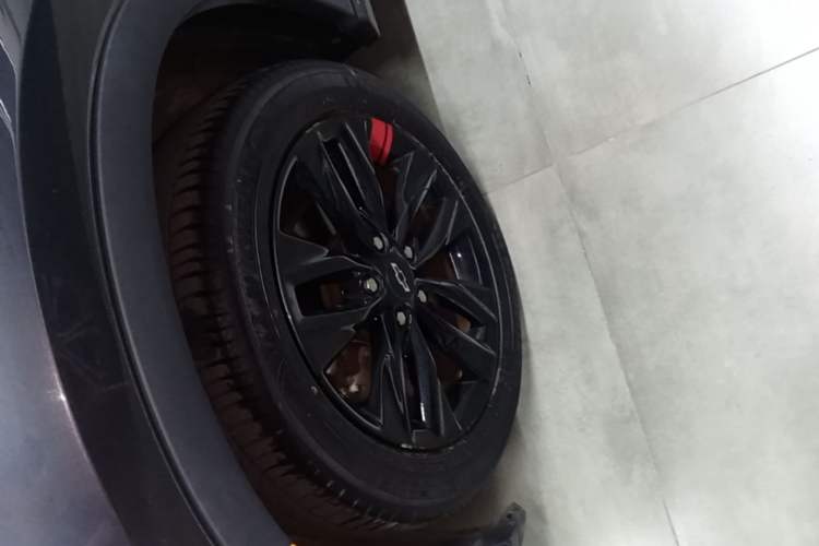 Used Chevrolet Orlando 2020 Light Hybrid Redline 530T Automatic Enjoyment Edition (5+2 Models) Left Front Wheel Hub