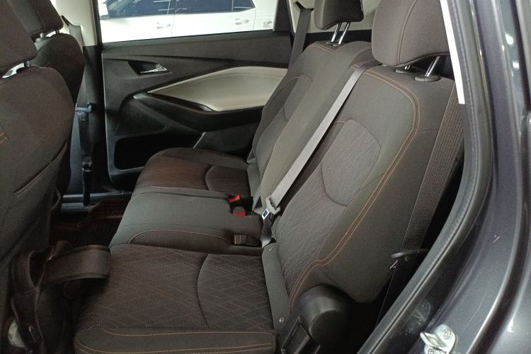 Used Chevrolet Orlando 2020 Mild Hybrid 530T Automatic Enjoyment Edition (5+2 Models) Left Rear Seat