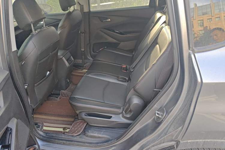 Used Chevrolet Orlando 2020 Light Hybrid Redline 530T Automatic Zhaoxiang Edition (5+2 Models) Left Rear Seat
