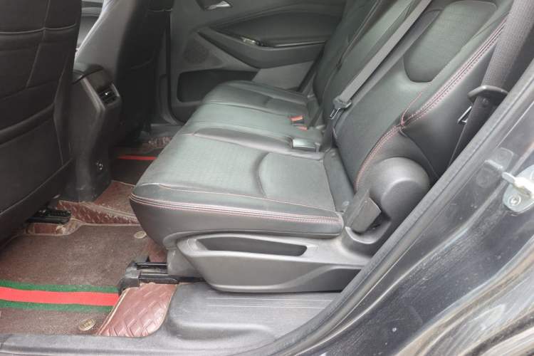 Used Chevrolet Orlando 2020 Light Hybrid Redline 530T Automatic Enjoyment Edition (5+2 Models) Left Rear Seat