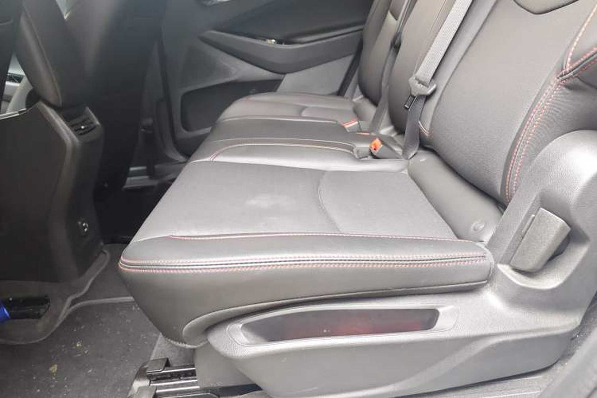 Used Chevrolet Orlando 2020 Light Hybrid Redline 530T Automatic Enjoyment Edition (5+2 Models) Left Rear Seat