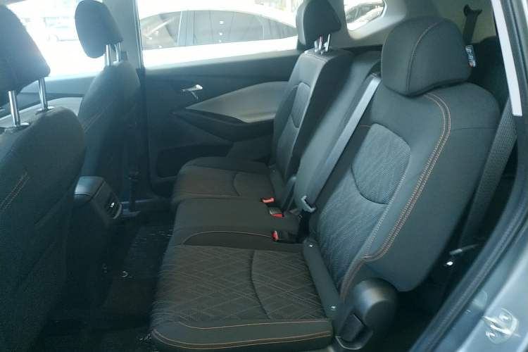 Used Chevrolet Orlando 2020 Mild Hybrid 530T Automatic Enjoyment Edition (5+2 Models) Left Rear Seat