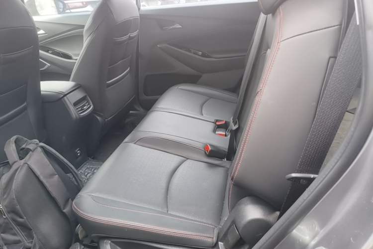 Used Chevrolet Orlando 2020 Light Hybrid Redline 530T Automatic Enjoyment Edition (5+2 Models) Left Rear Seat